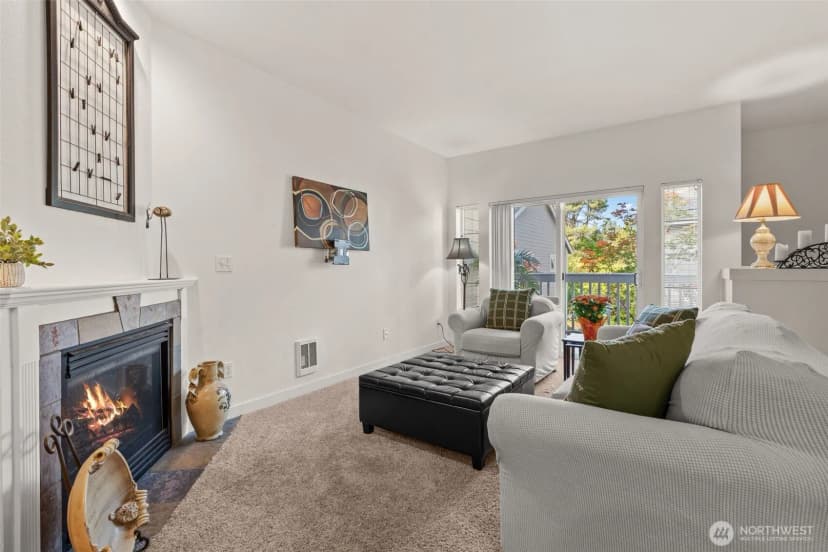 Property photo for 9700 Ravenna Avenue Ne #11, Seattle photo 3