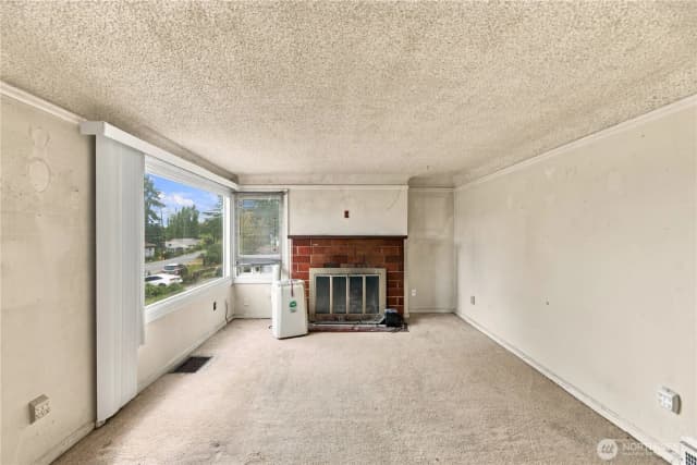 Property photo for 10863 Roseberg Avenue S, Seattle photo 4