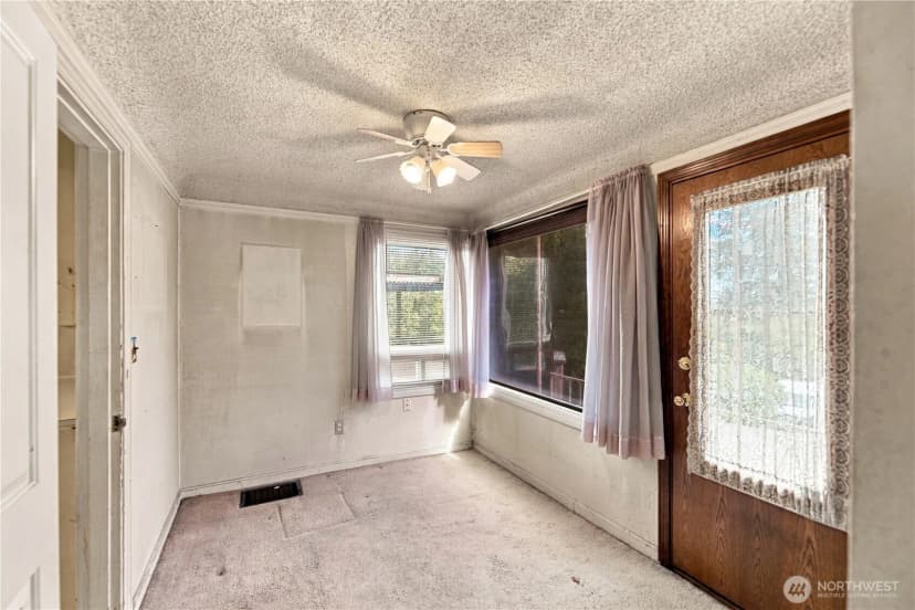Property photo for 10863 Roseberg Avenue S, Seattle photo 6