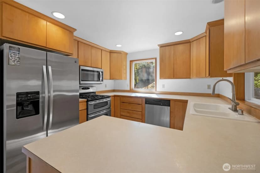 Property photo for 23930 100th Avenue W, Edmonds photo 9