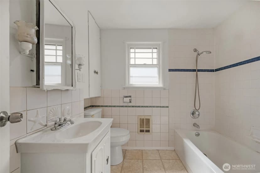 Property photo for 4721 21st Avenue Sw, Seattle photo 9