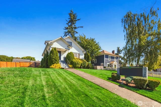 Property photo for 3325 Wetmore Avenue, Everett photo 2