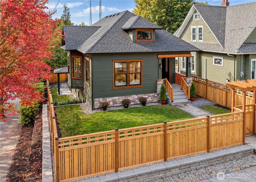 Property photo for 1403 31st Avenue, Seattle
