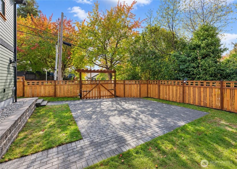 Property photo for 1403 31st Avenue, Seattle photo 2