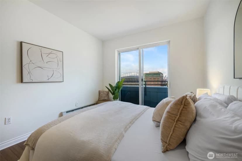 Property photo for 668 S Lane Street #704, Seattle photo 6