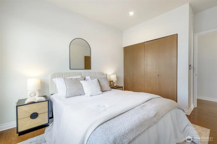 Property photo for 668 S Lane Street #704, Seattle photo 5