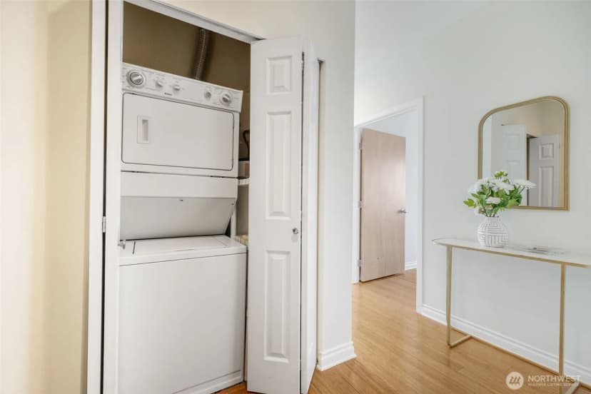 Property photo for 668 S Lane Street #704, Seattle photo 20