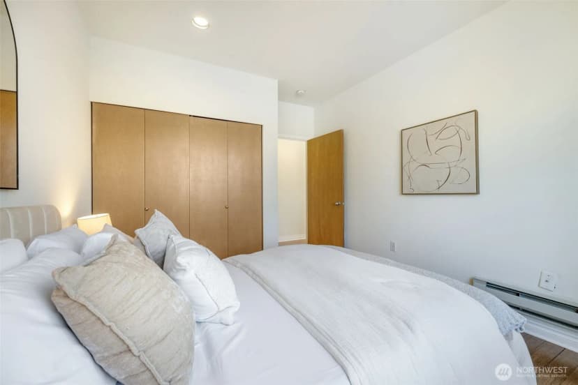 Property photo for 668 S Lane Street #704, Seattle photo 7