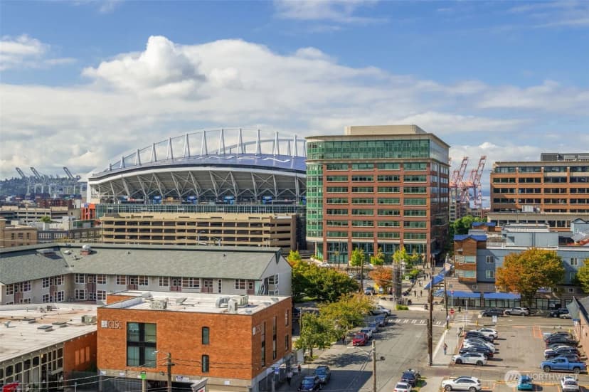 Property photo for 668 S Lane Street #704, Seattle photo 35