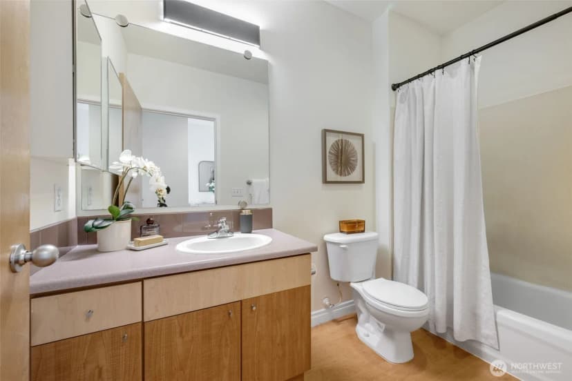 Property photo for 668 S Lane Street #704, Seattle photo 19