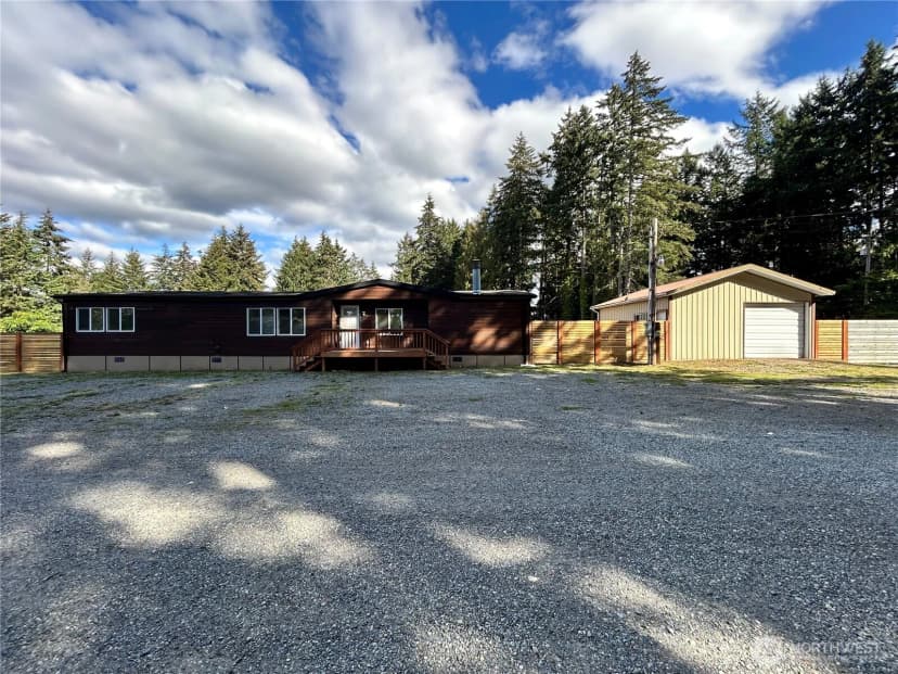 Property photo for 5013 80th Street E, Tacoma photo 2