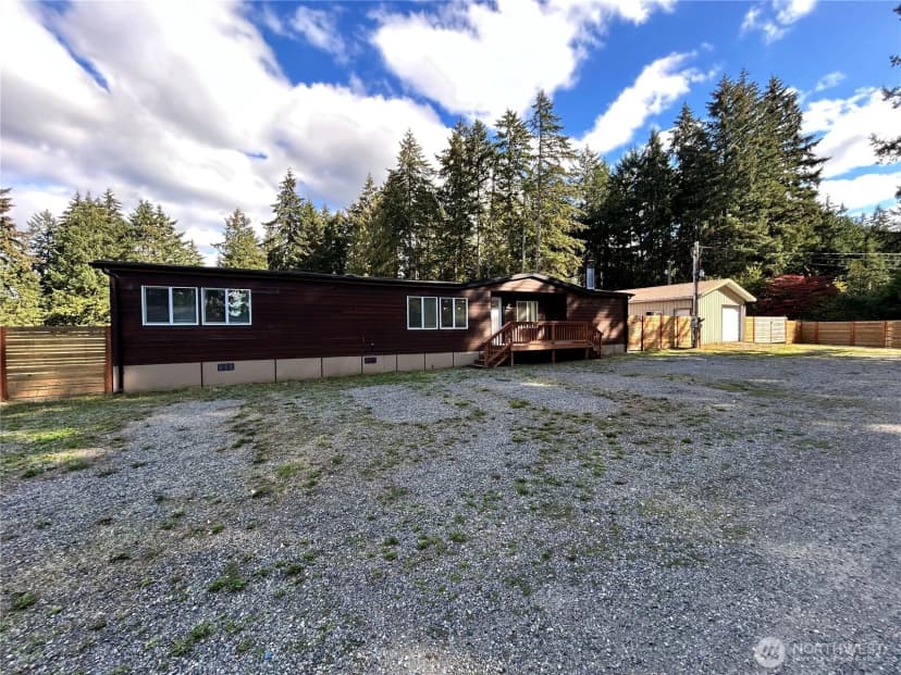 Property photo for 5013 80th Street E, Tacoma photo 3