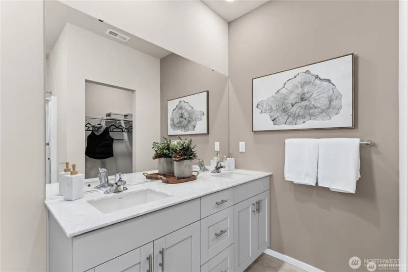 Property photo for 1411 Lambertus Street #16, Buckley photo 8