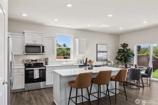 Property photo for 1411 Lambertus Street #16, Buckley photo 4