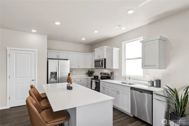 Property photo for 1411 Lambertus Street #16, Buckley photo 2