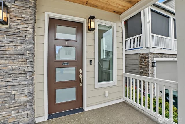 Property photo for 8478 28th Street Ct E, Edgewood photo 2