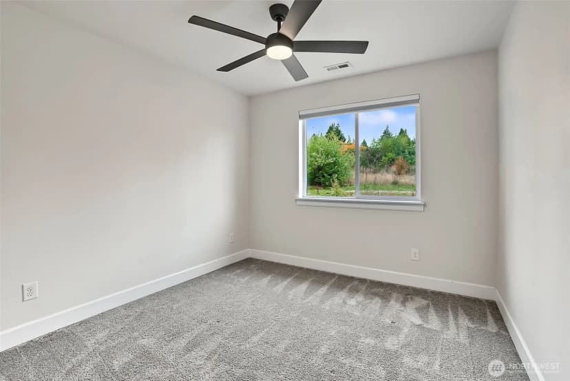 Property photo for 8478 28th Street Ct E, Edgewood photo 19