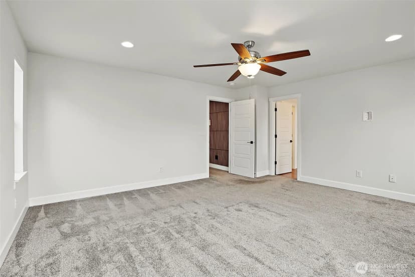 Property photo for 8478 28th Street Ct E, Edgewood photo 22