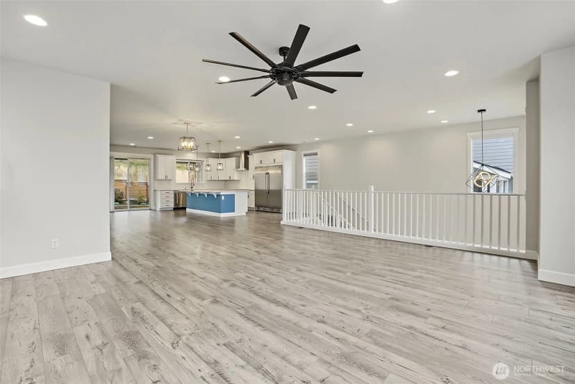 Property photo for 8478 28th Street Ct E, Edgewood photo 15