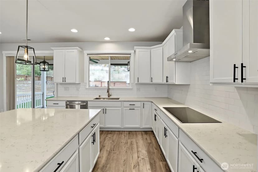 Property photo for 8478 28th Street Ct E, Edgewood photo 6