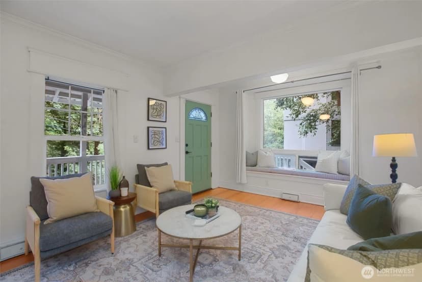 Property photo for 2106 Fairmount Avenue Sw, Seattle photo 4