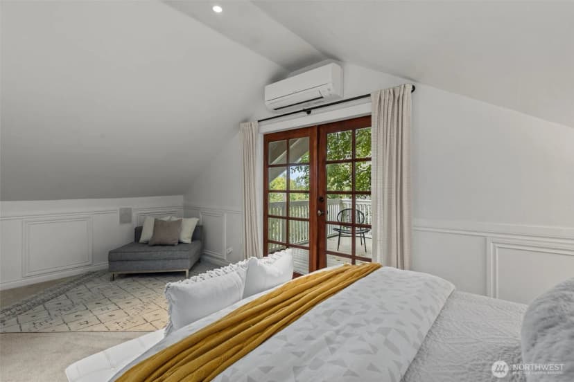 Property photo for 2106 Fairmount Avenue Sw, Seattle photo 16