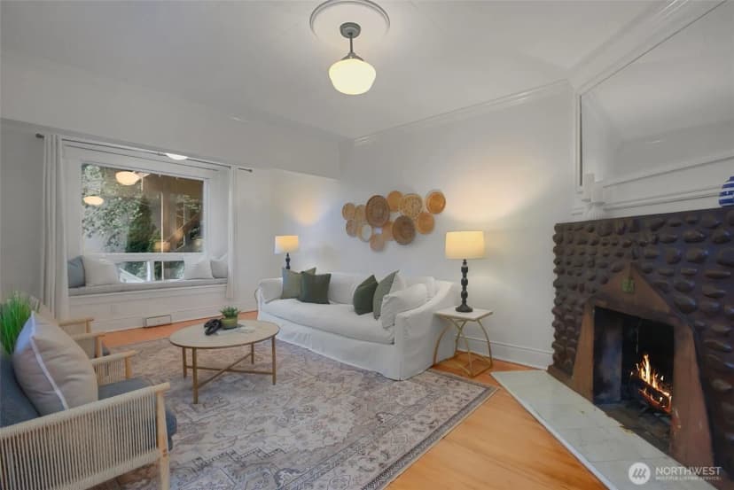 Property photo for 2106 Fairmount Avenue Sw, Seattle photo 5