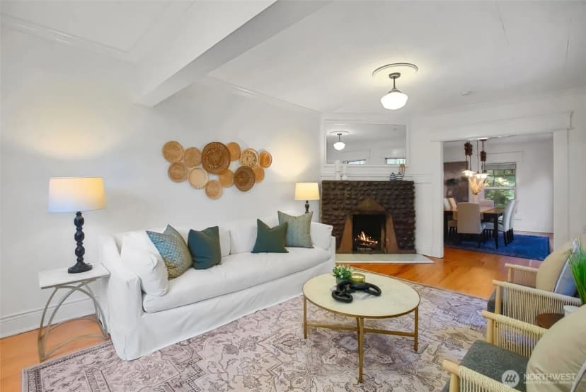 Property photo for 2106 Fairmount Avenue Sw, Seattle photo 2
