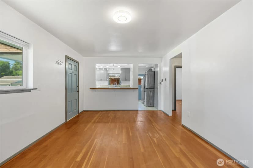 Property photo for 2205 Columbia Ave, Everett photo 6