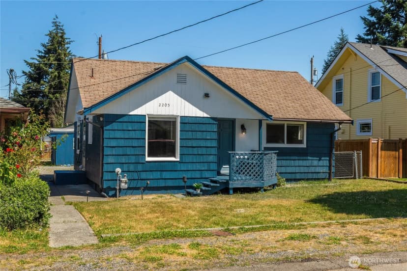 Property photo for 2205 Columbia Ave, Everett photo 2