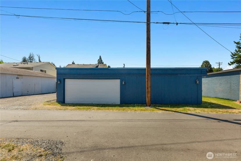 Property photo for 2205 Columbia Ave, Everett photo 21