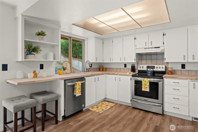 Property photo for 1414 Woodside Drive, Fircrest photo 12