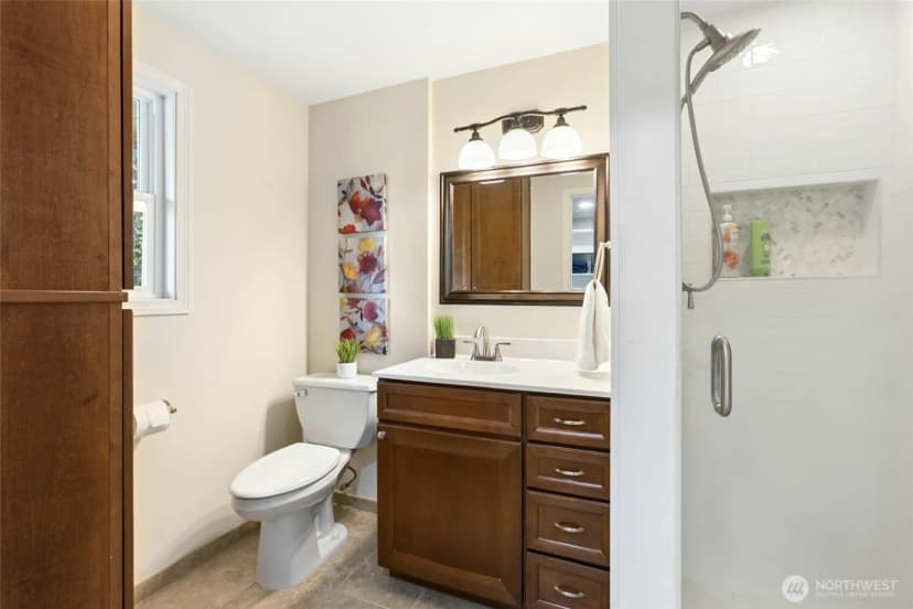 Property photo for 12406 Se 47th Street, Bellevue photo 17