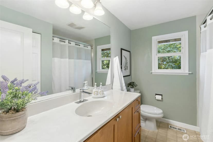 Property photo for 12406 Se 47th Street, Bellevue photo 21
