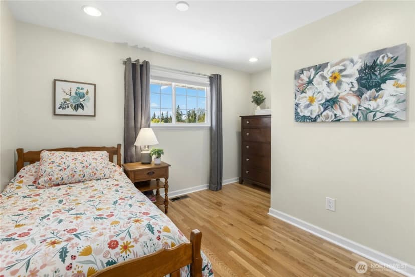 Property photo for 12406 Se 47th Street, Bellevue photo 20