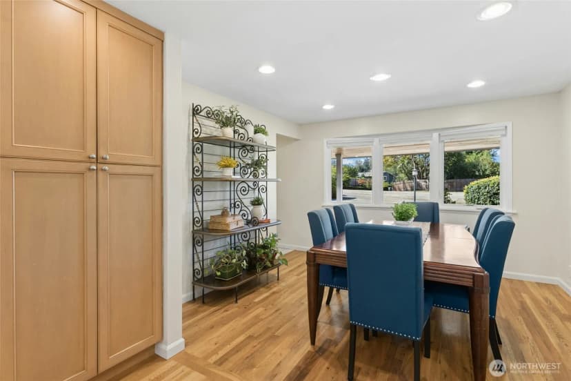 Property photo for 12406 Se 47th Street, Bellevue photo 11