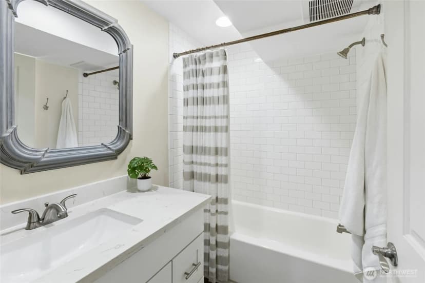 Property photo for 12406 Se 47th Street, Bellevue photo 28