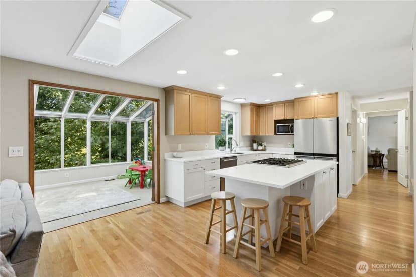 Property photo for 12406 Se 47th Street, Bellevue photo 7