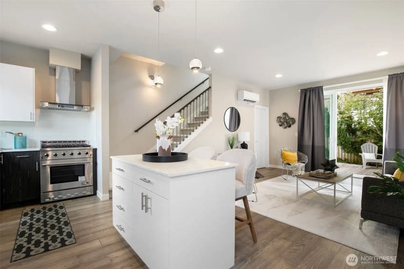 Property photo for 3420 Renton Place S, Seattle photo 4