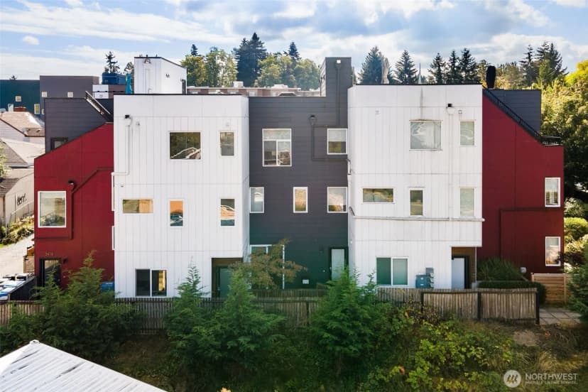 Property photo for 3420 Renton Place S, Seattle photo 2