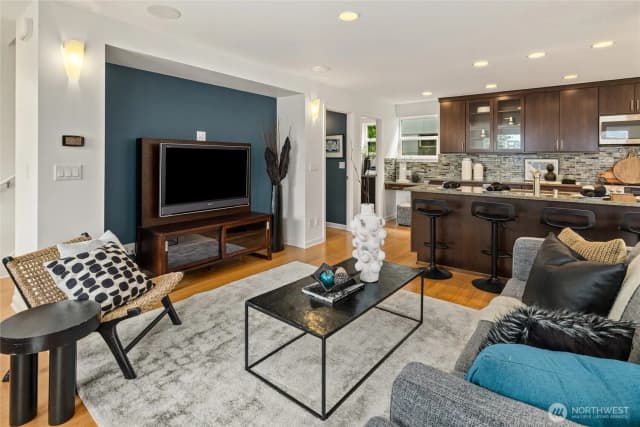 Property photo for 314 Nw 54th Street, Seattle photo 4
