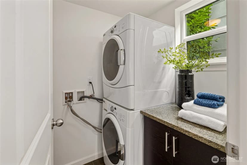 Property photo for 314 Nw 54th Street, Seattle photo 8