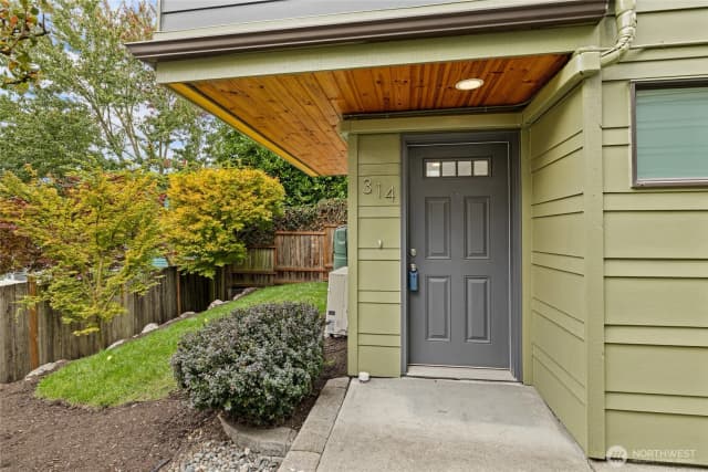 Property photo for 314 Nw 54th Street, Seattle