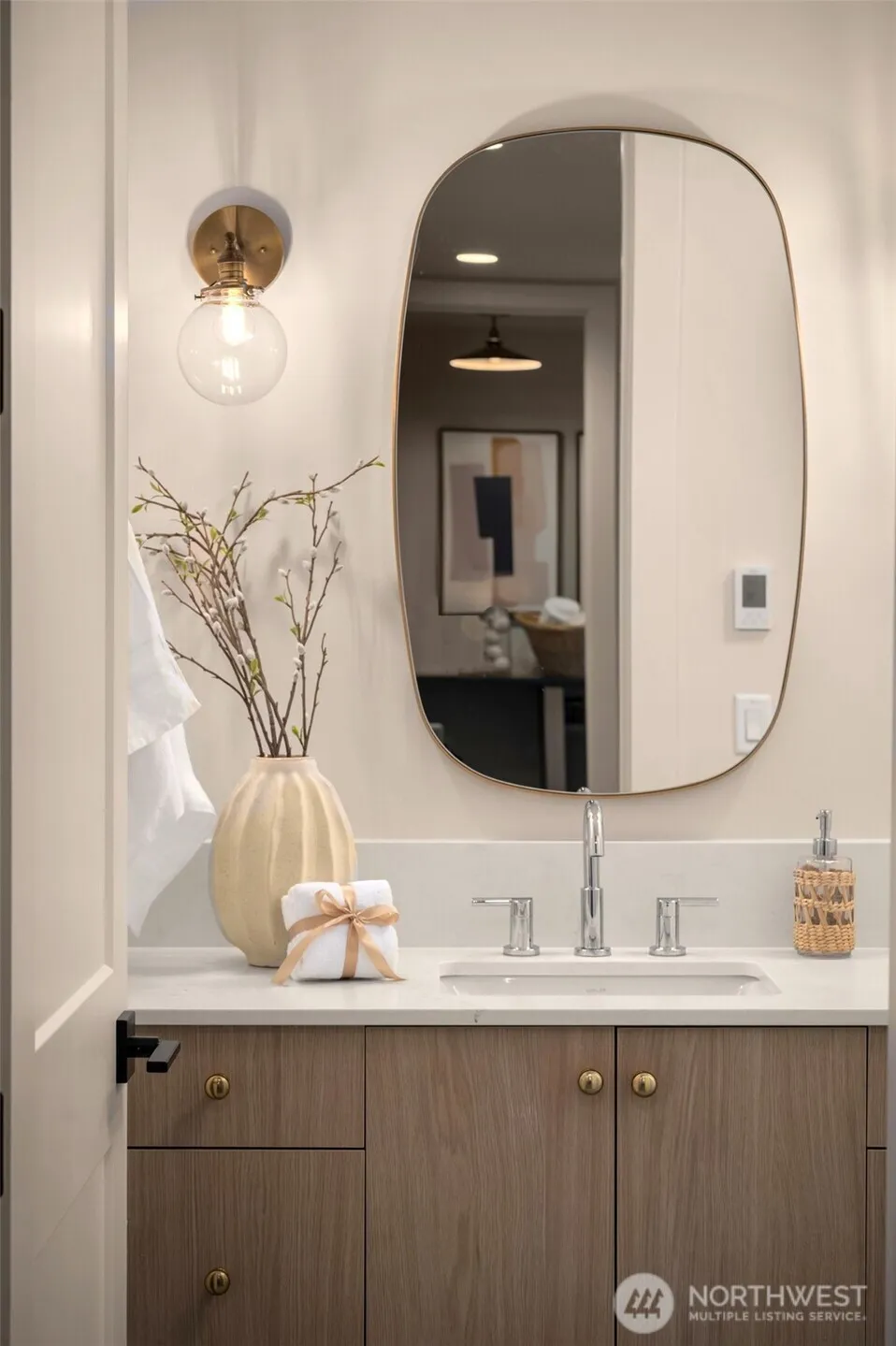 Property photo for 10612 Ne 54th Lane, Kirkland photo 24