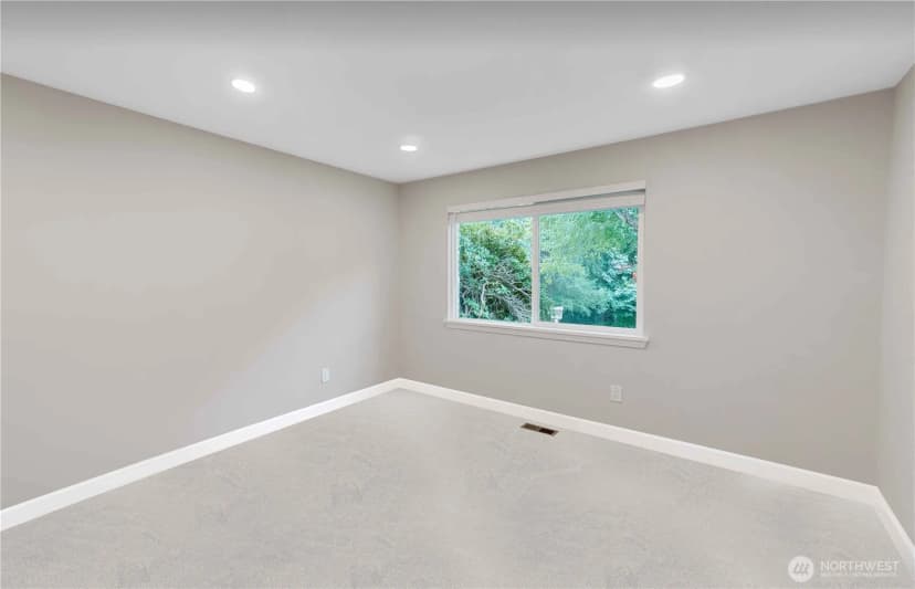 Property photo for 19506 134th Avenue Se, Renton photo 15