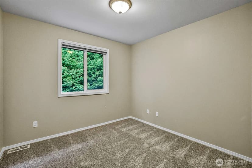 Property photo for 423 170th Place Se, Bothell photo 25