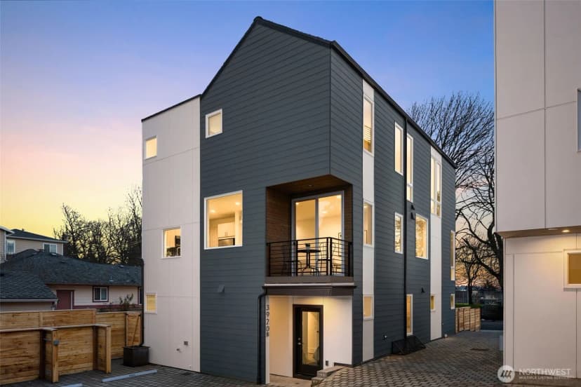 Property photo for 3920 B S Juneau Street, Seattle