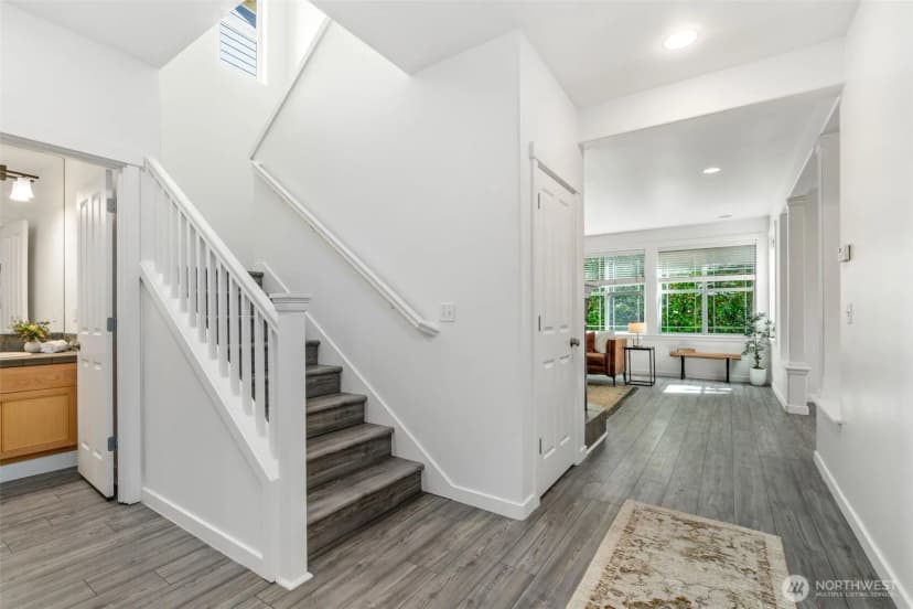 Property photo for 16563 Ne 119th Way, Redmond photo 16