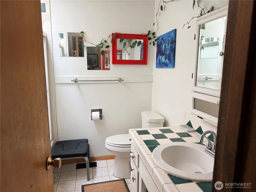 Property photo for 8629 16th Avenue Sw, Seattle photo 4