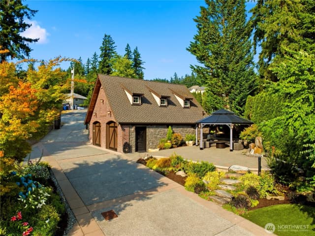 Property photo for 2845 E Lake Sammamish Parkway Se, Sammamish photo 4